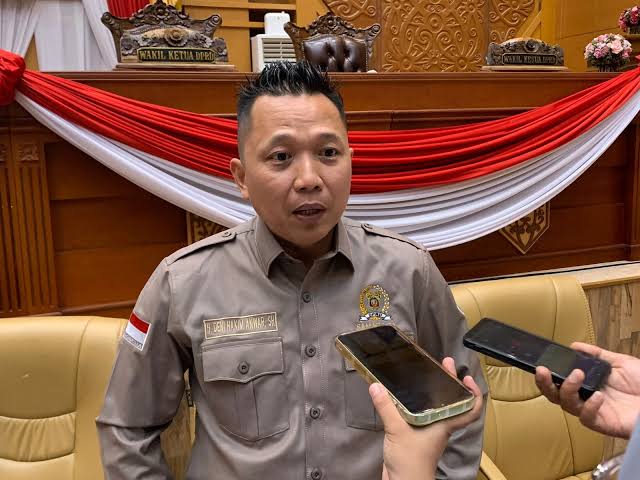 Cairan Sampah Truk Meluber, DPRD Desak Pemkot Ambil Langkah Konkret