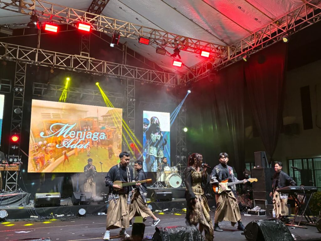 Pemkab Kukar Dorong Komunitas Musik Tradisional Konsisten Berkarya