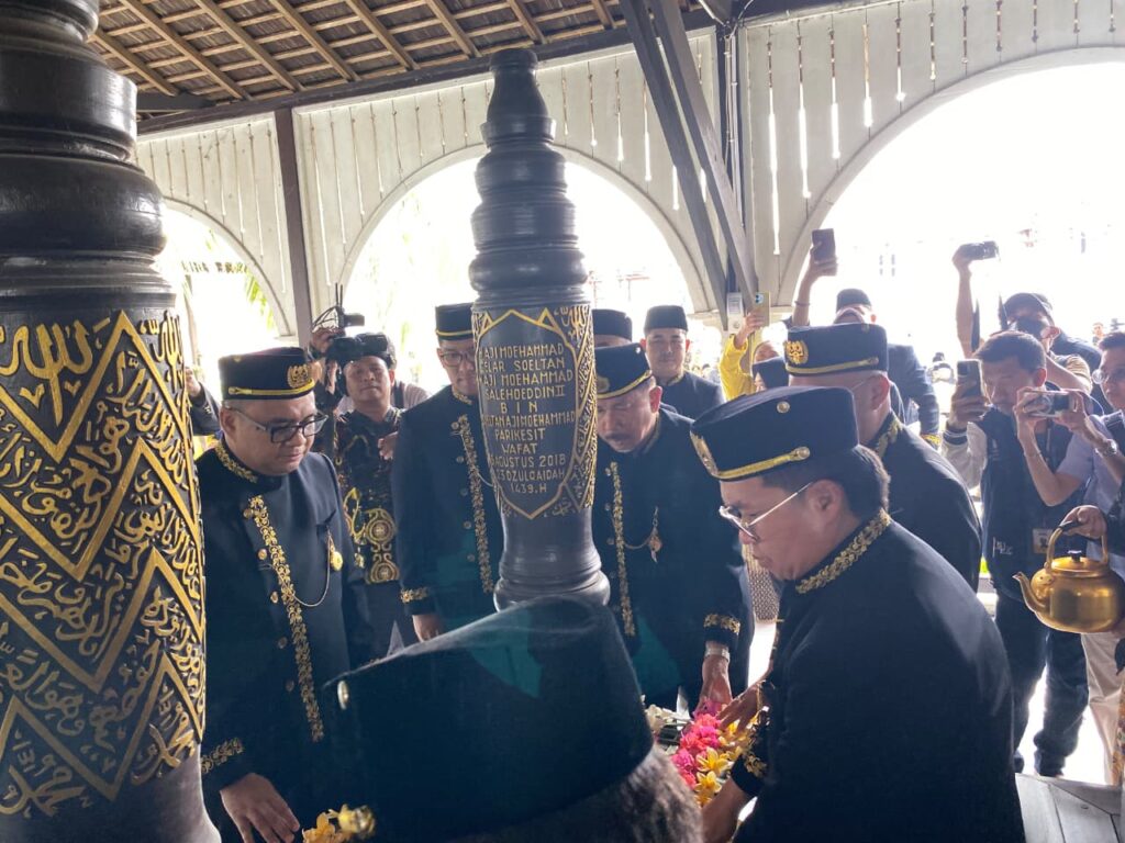 Bupati Kukar Ziarah ke Makam Aji Imbut, Tekankan Sejarah dan Identitas Kota Tenggarong